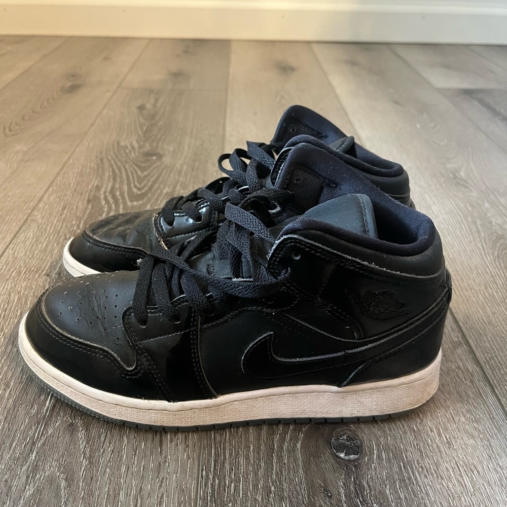 Kids GS Black Air Nike Jordan’s AJ1 Mid Shoes DV1337-007 Space Jam Size 4 Purple